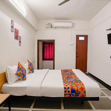 Fabhotel Saubhagya Inn Nászik Kültér fotó