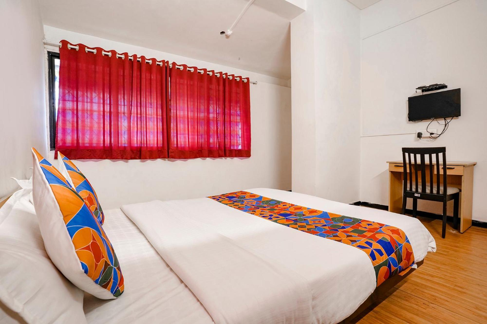Fabhotel Saubhagya Inn Nászik Kültér fotó