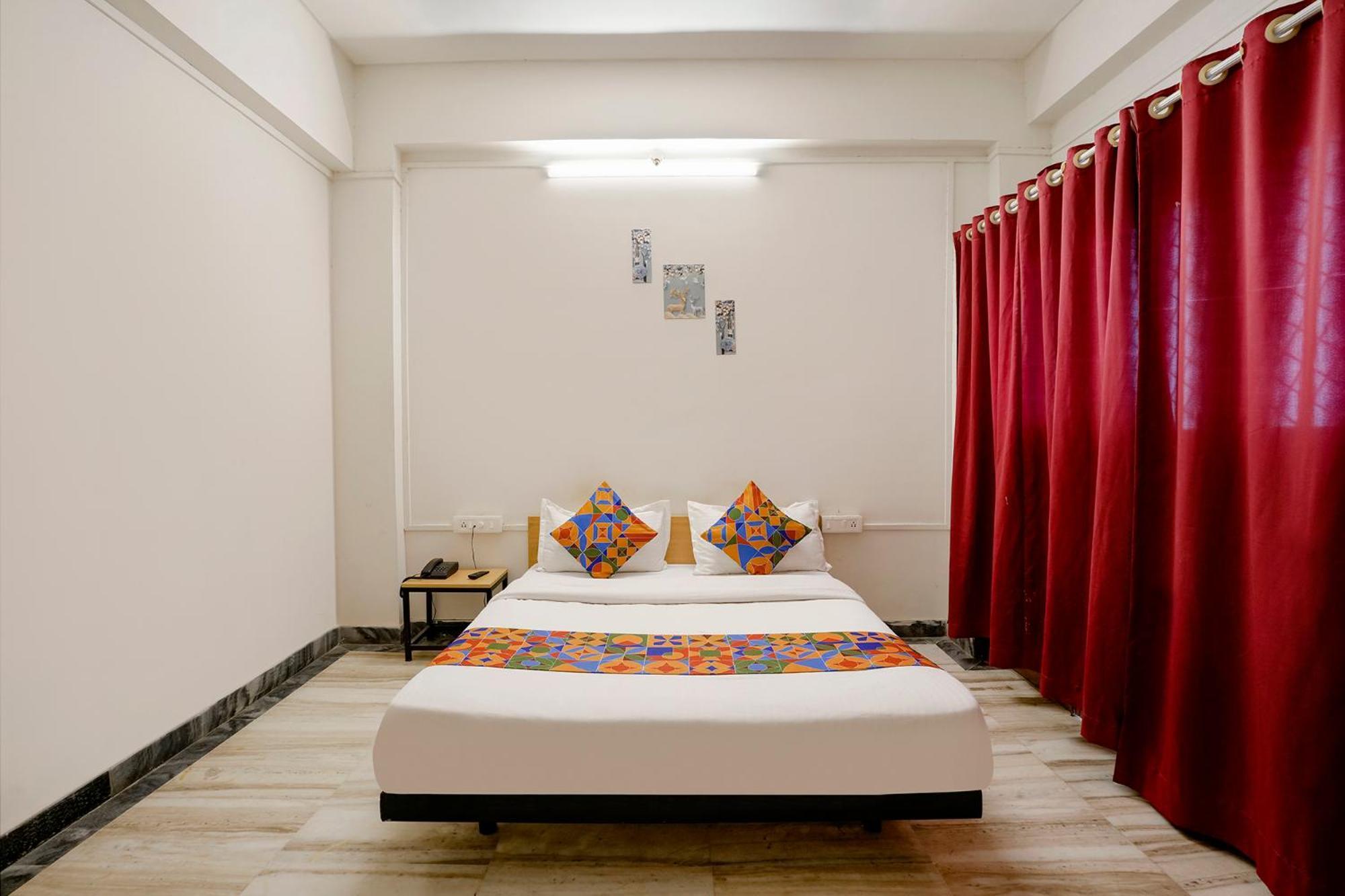 Fabhotel Saubhagya Inn Nászik Kültér fotó