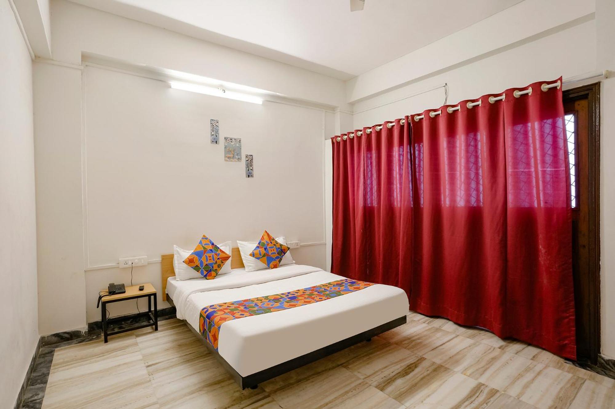 Fabhotel Saubhagya Inn Nászik Kültér fotó