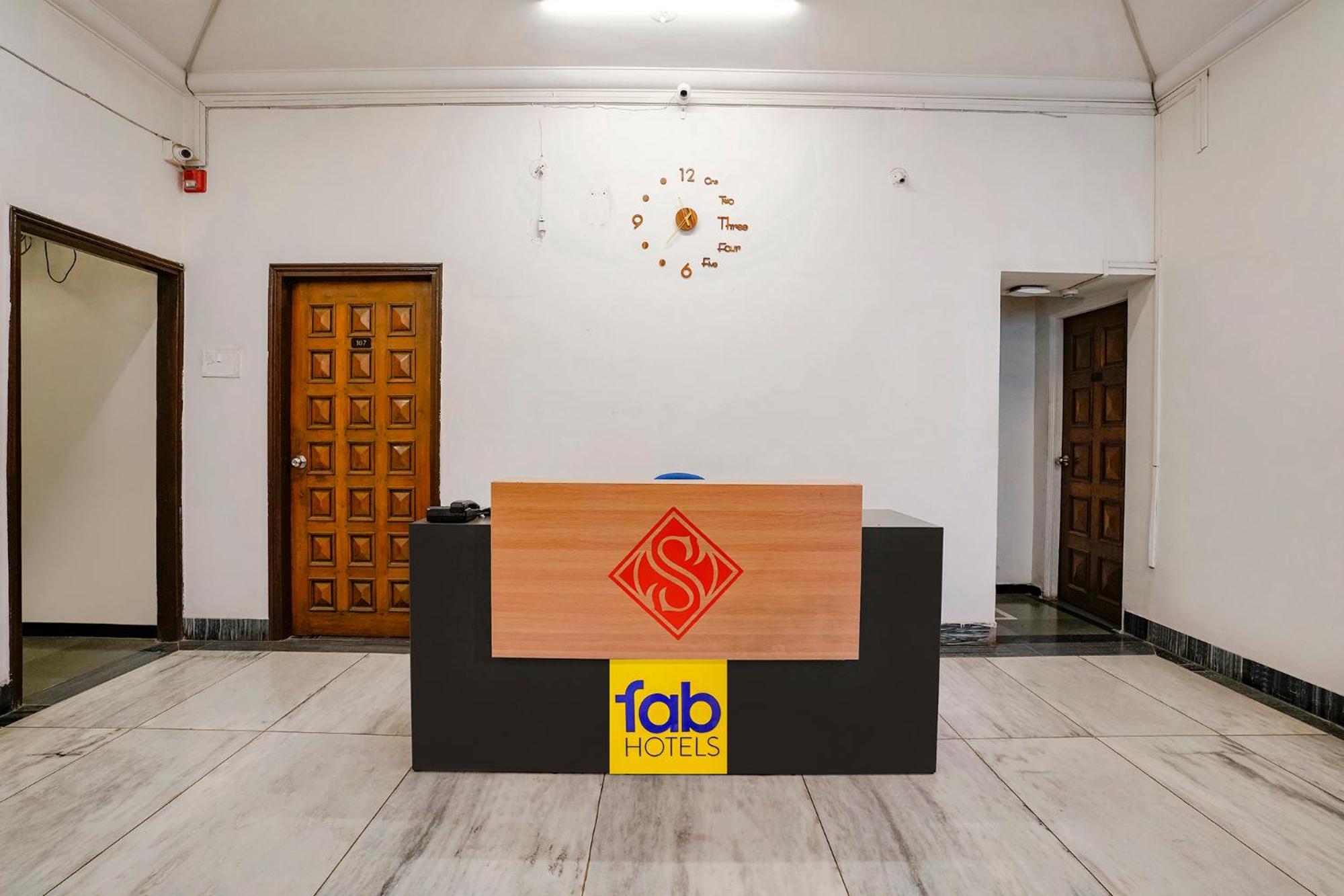 Fabhotel Saubhagya Inn Nászik Kültér fotó