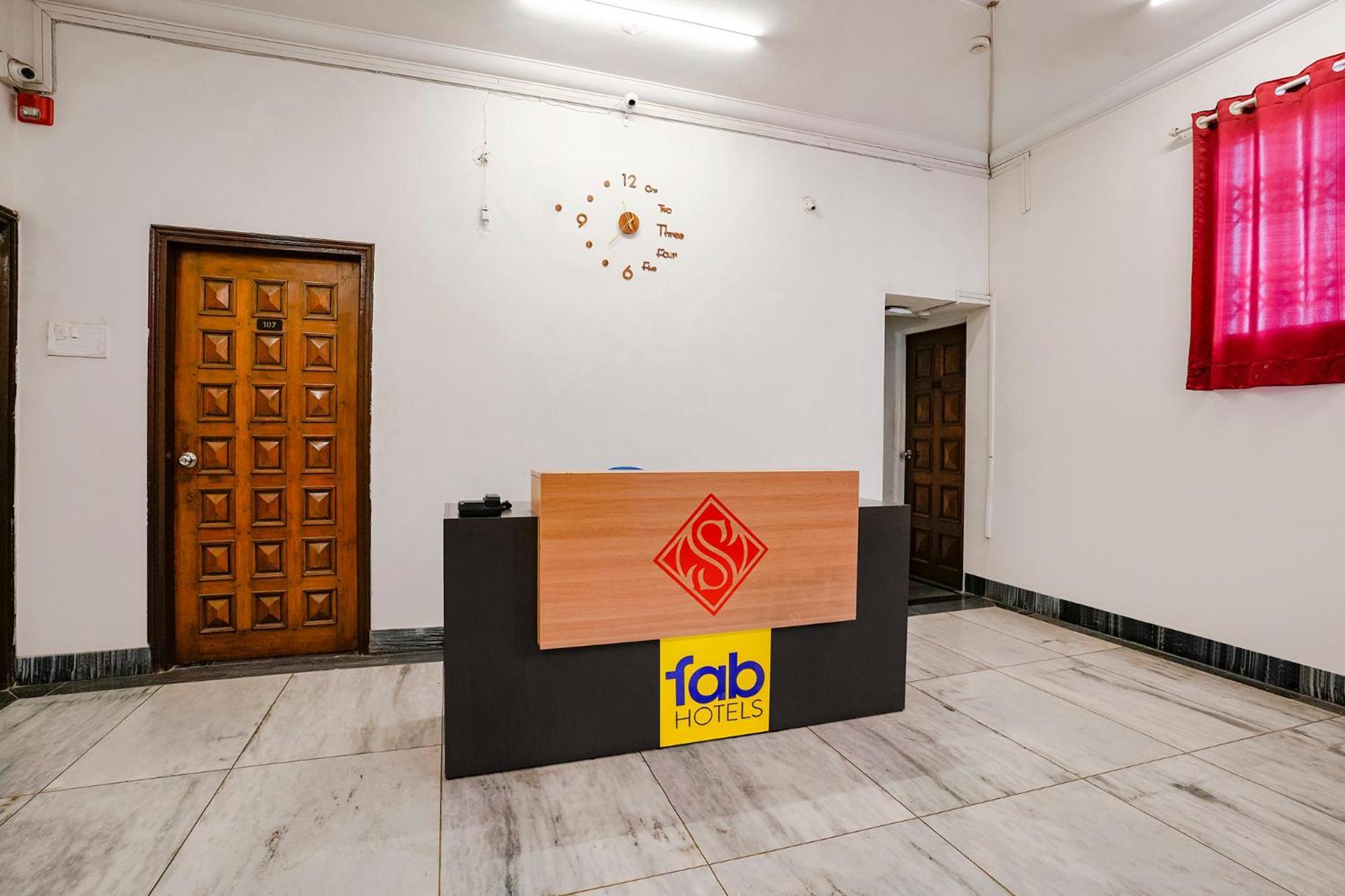 Fabhotel Saubhagya Inn Nászik Kültér fotó