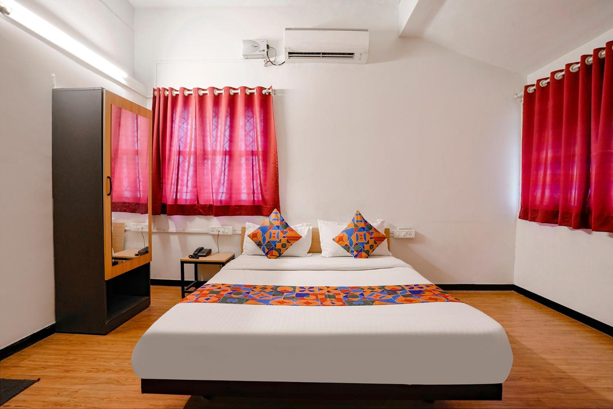 Fabhotel Saubhagya Inn Nászik Kültér fotó