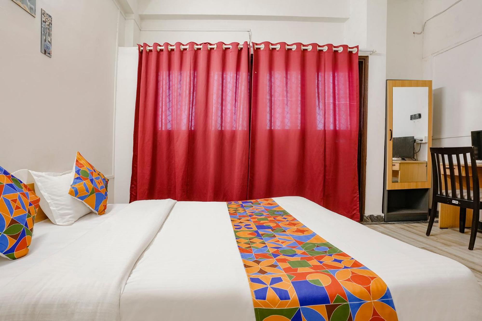 Fabhotel Saubhagya Inn Nászik Kültér fotó