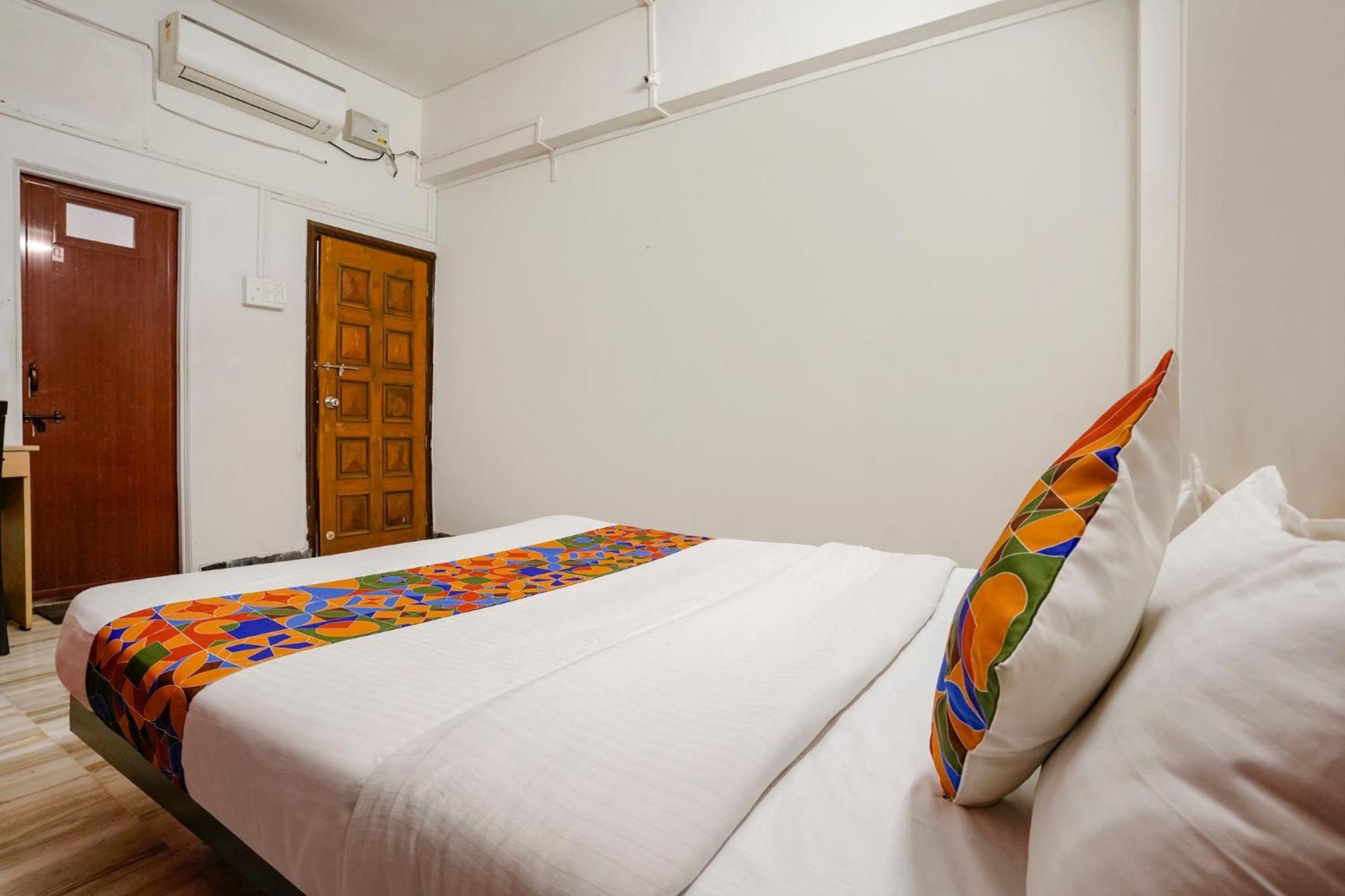 Fabhotel Saubhagya Inn Nászik Kültér fotó